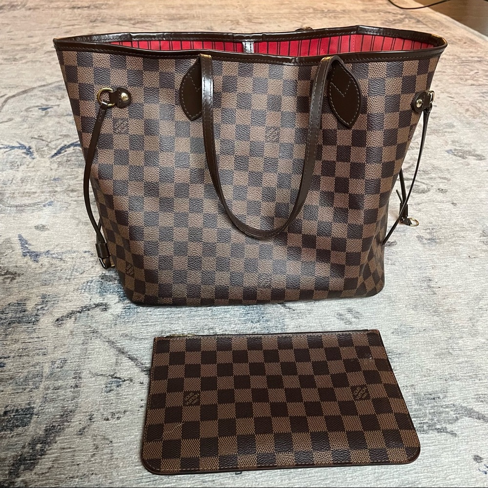 Louis Vuitton Neverfull Bag